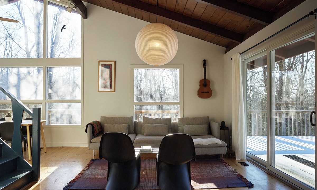 Wilmington Ski Chalet | Snug Chalet - Family-Friendly, Wi-Fi + Close to Mount Snow