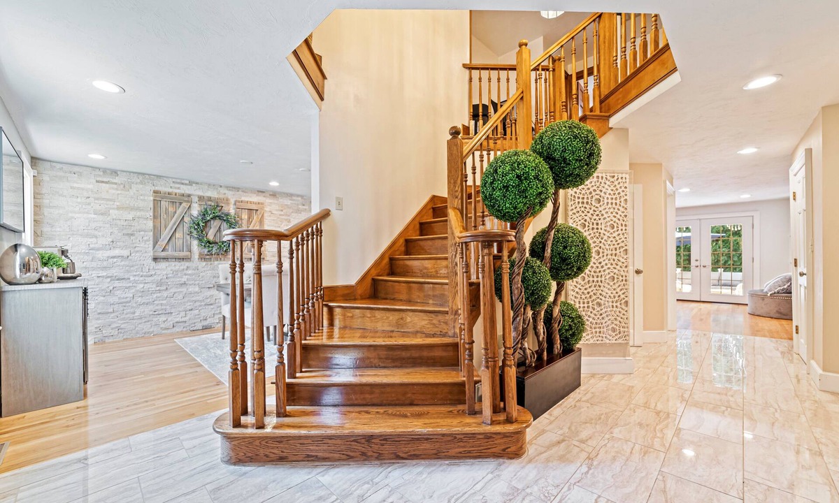 Stoughton House | Spacious luxury home, 22 min from Boston and 20 min from Gillette Stadium.