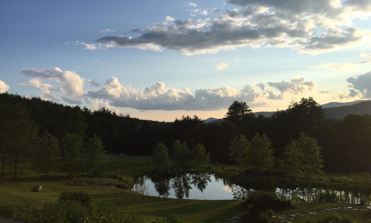 Woodstock House | Spectacular Views At This Luxury Country Estate, Walking Distance To Town