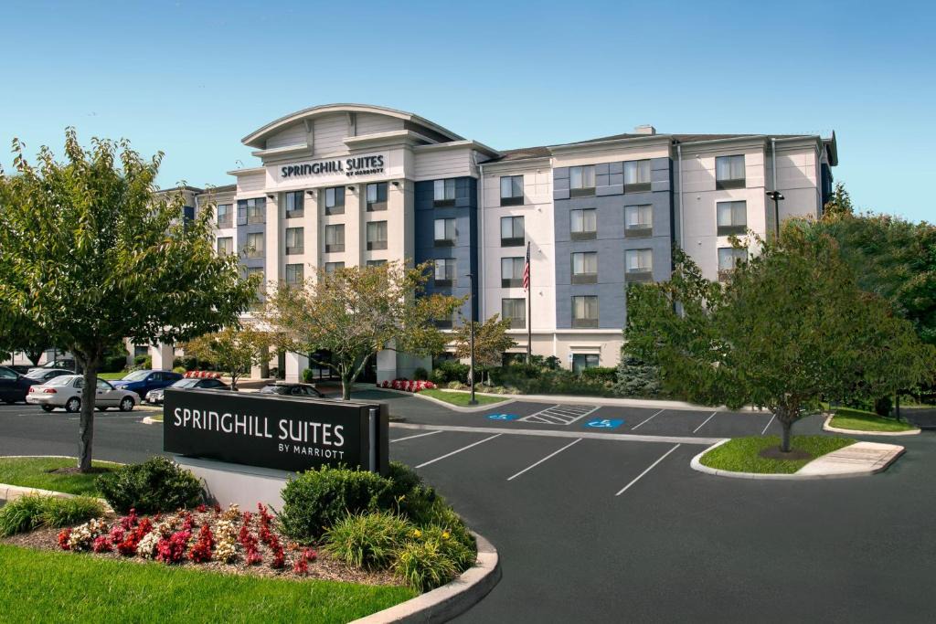 Halfway Hotel | SpringHill Suites Hagerstown