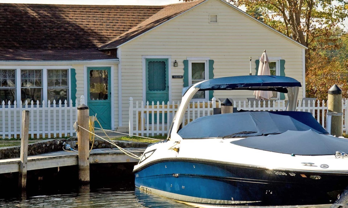 Gilford House | Squaw Lakefront Cottage minutes from Bank of NH Pavilion