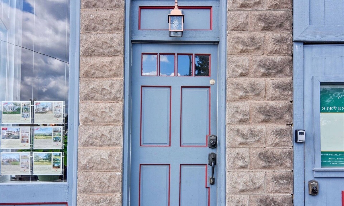 Batesville Apartment | Stay in Crozet Train Suite in Downtown Crozet