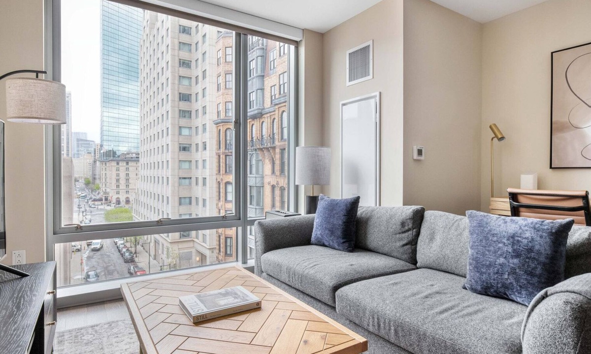 Back Bay Apartment | Stellar Back Bay Studio w/Gym & W/D, nr Restaurants, by Blueground