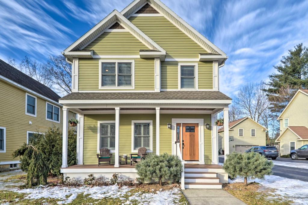 Saratoga Springs House | Stunning House with Deck, Game Room and Home Gym!