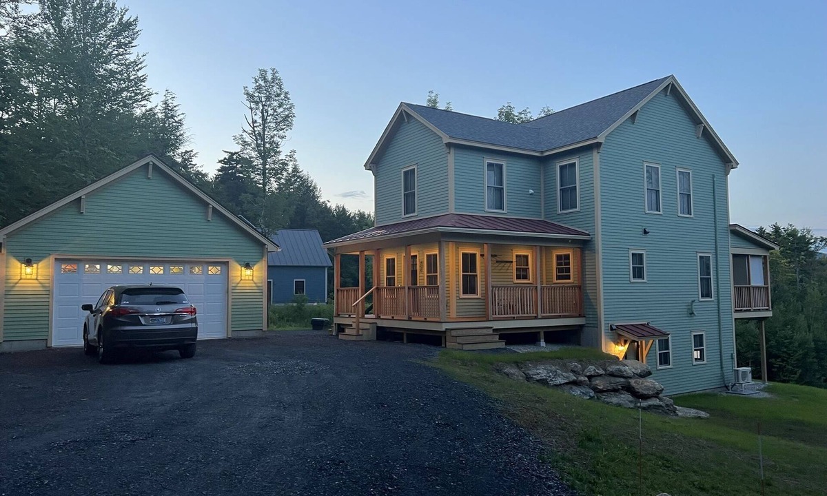 Waitsfield House | Sugarbush Resort - Gorgeous Home 1/2 mile from the Base of Mt. Ellen.