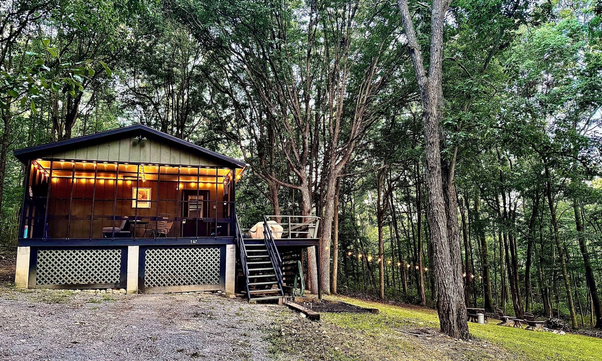 New Market Cabin | Sunset Hill, rustic retreat just minutes from the town of New Market