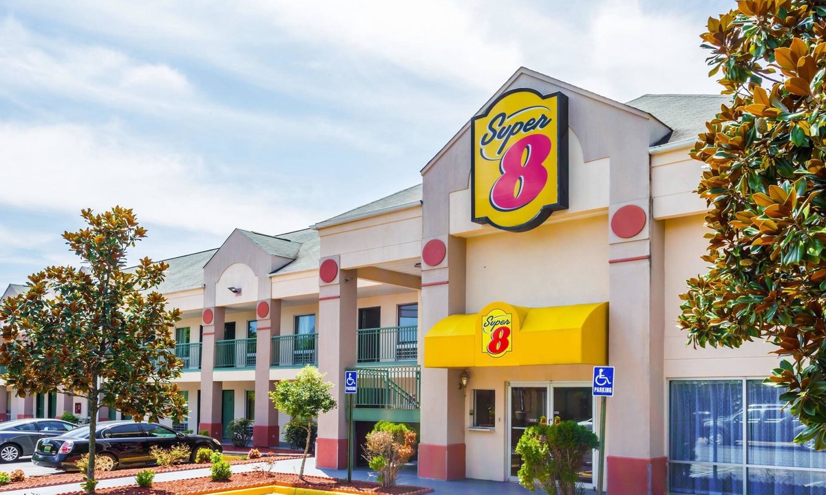 Stafford Hotel | Super 8 by Wyndham Stafford