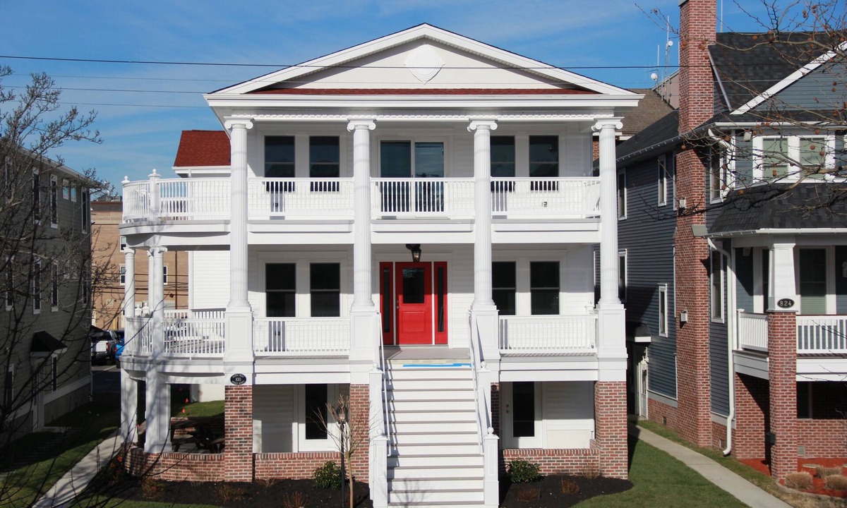 North End House | SUPER RENTAL 16 bedrooms, 8 Master Suites, 11+ Full Baths, 2 Private Elevators