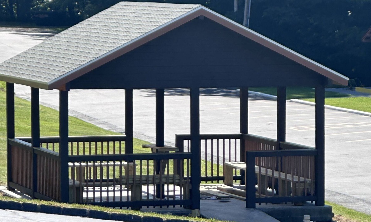 Intervale Hotel | Swiss Chalets Village Inn
