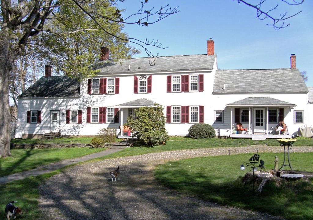 Greene Bed & Breakfast | The 1810 Juliand House Bed & Breakfast