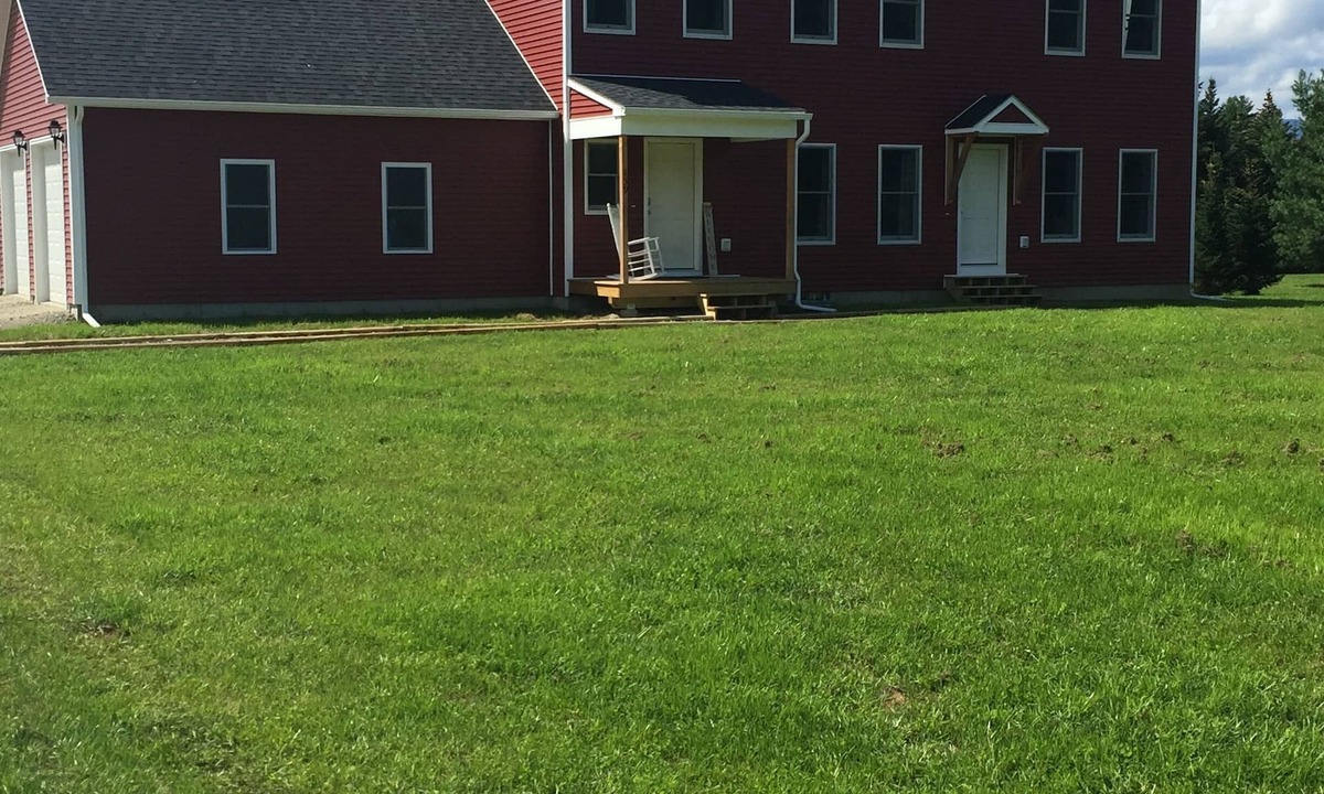 Morrisville House | The Balsam Lodge- Close to All Stowe Has to Offern