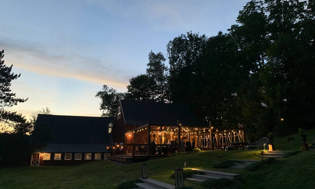 Reading House | The BARN at Reading Farms Estate