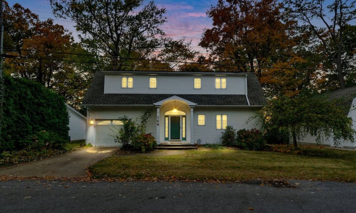 North East House | "The Grape Escape"-Stylish Retreat Wine Country PA