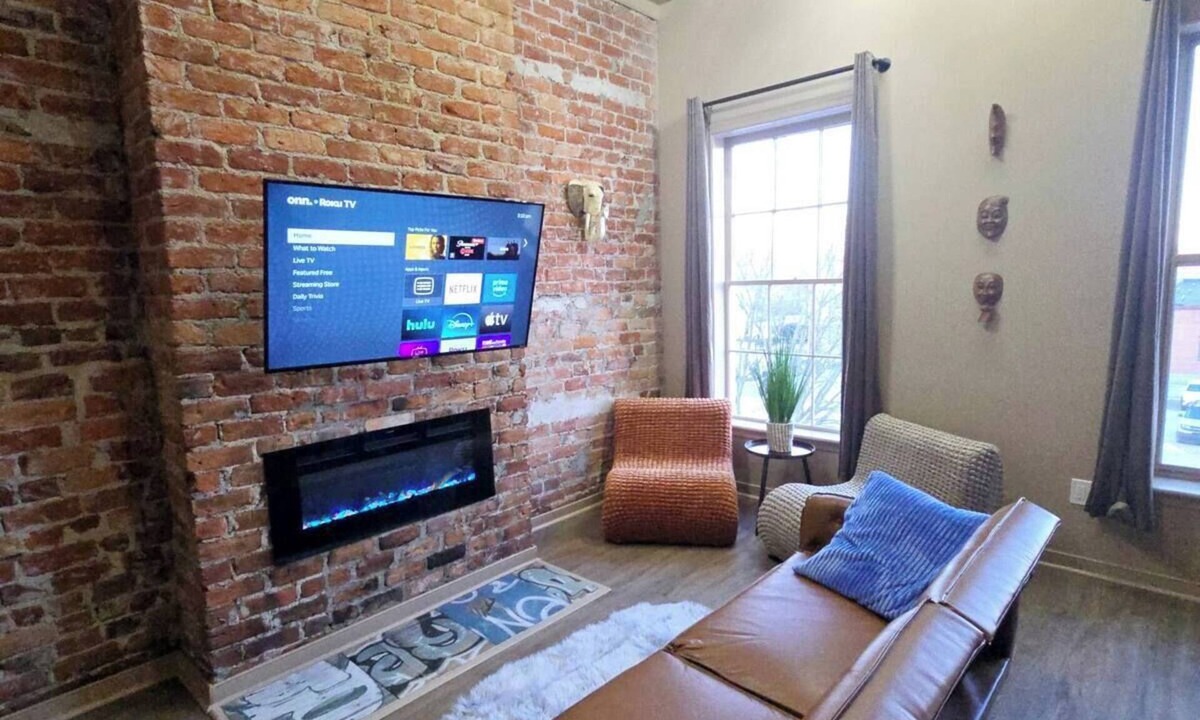 Petersburg Apartment | The Henry Lofts 2-bedroom apt., dog friendly fenced yard, arcade, coffee shops