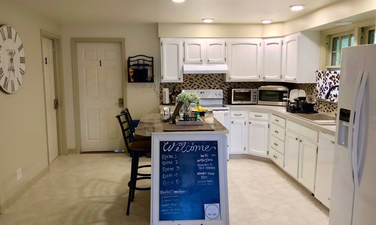 Niagara Falls House | The Little Italy of Niagara Falls Bed & Breakfast