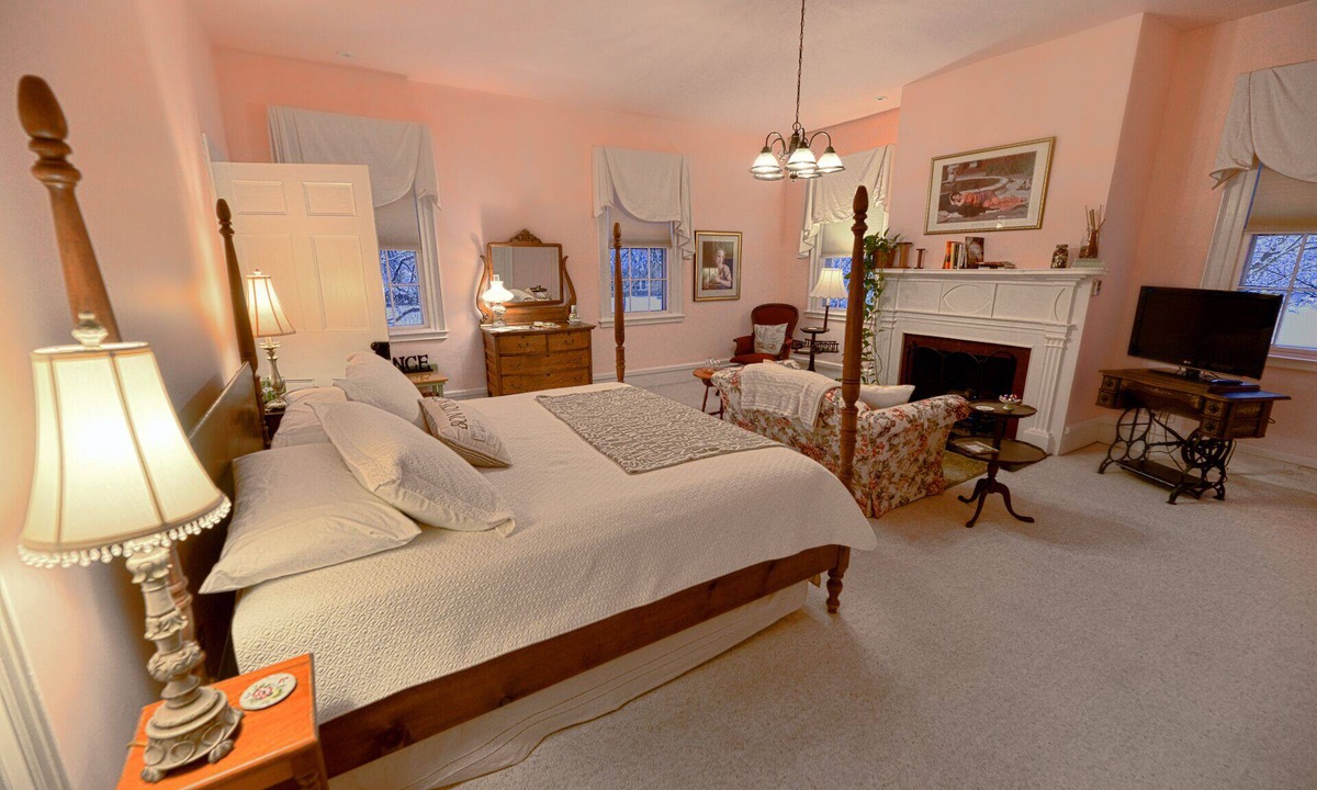 B At Oliver Phelps Canandaigua | Canandaigua