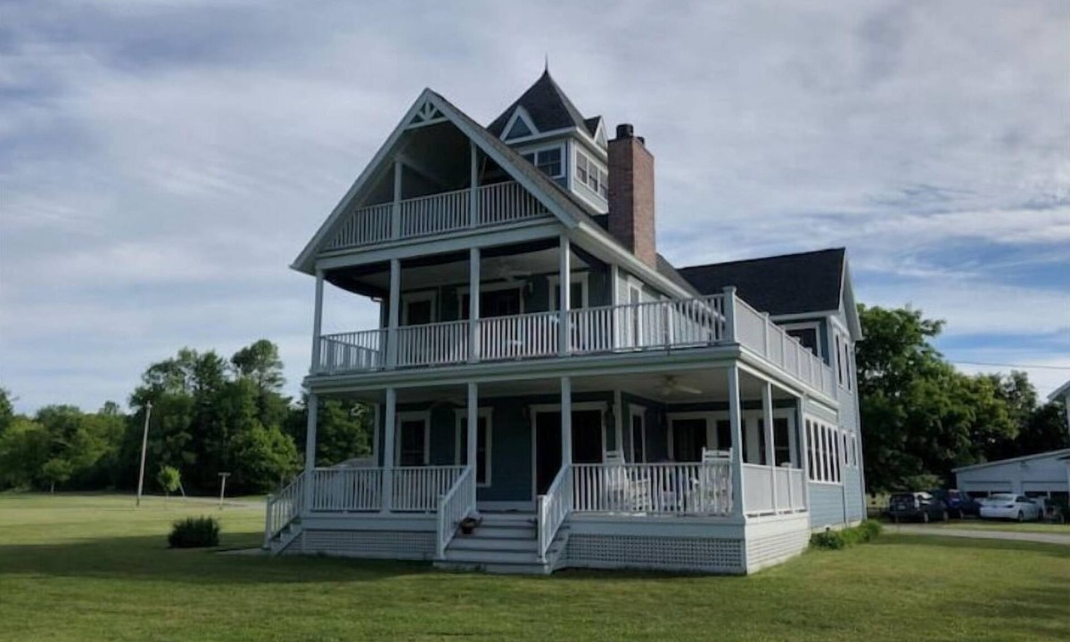 Thousand Island Park House | The River House, Island home with water views