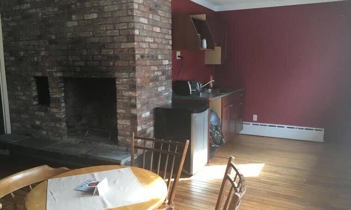 Londonderry Hotel | The Upper Pass Lodge at Magic Mountain
