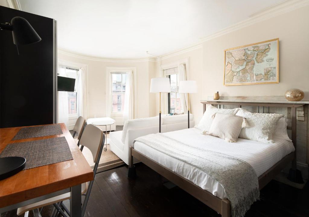 Shawmut Apartment | The Upton