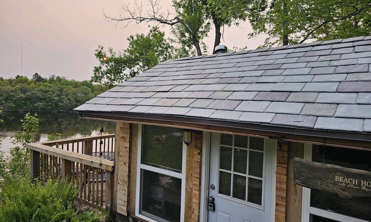 St. Cloud Cabin | Tiny rustic cabin next to the Mississippi River