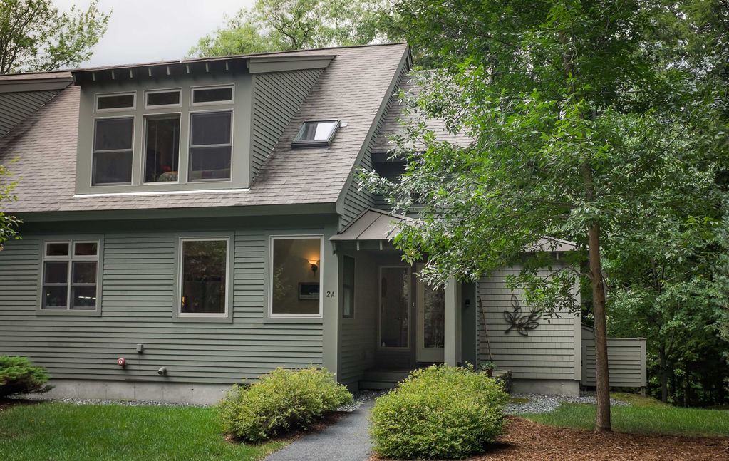 West Hartford Apartment | Ultra -Modern Beautifully Furnished 3 Bedroom 2.5 Bath Townhome in Quechee