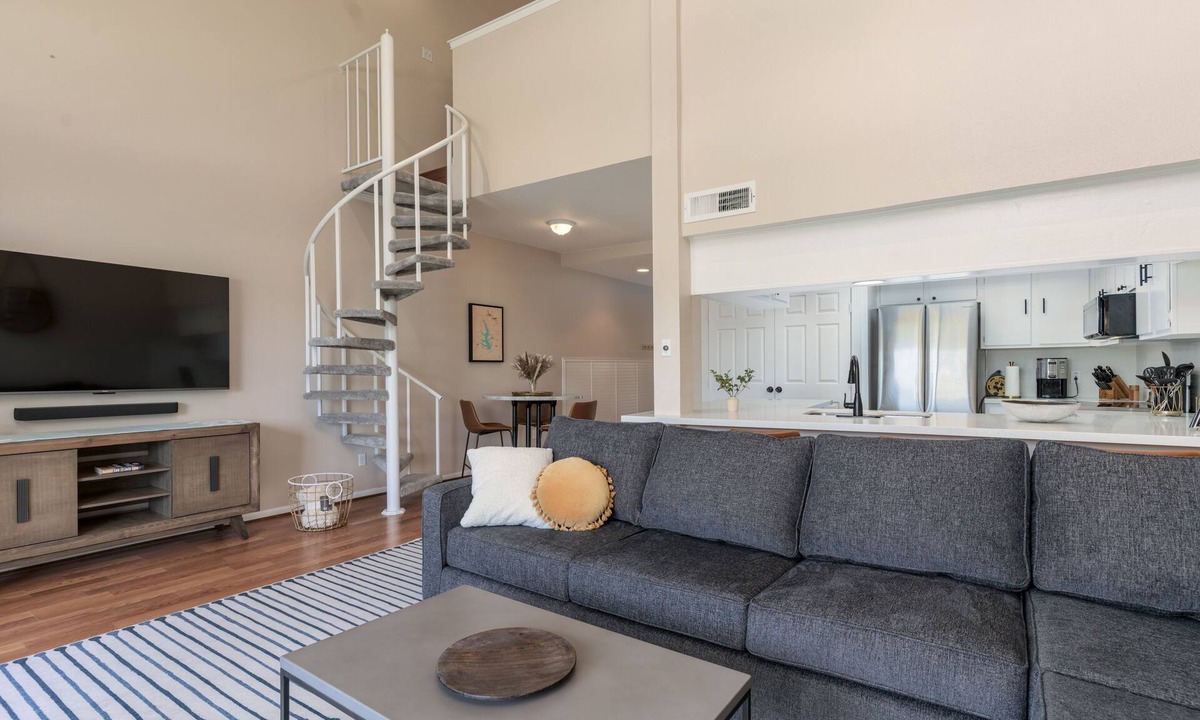 April Sound Condo | Updated Boho condo, dock your boat or enjoy the Conroe Lake views from your deck