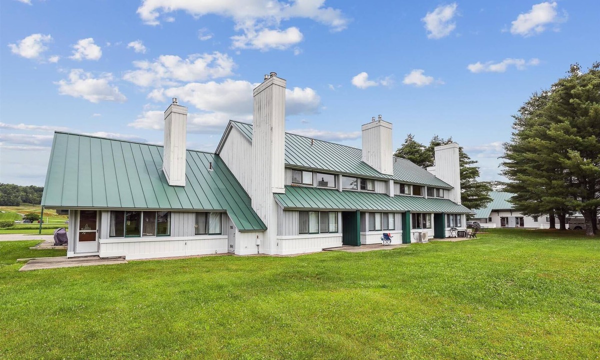 Stowe Area Condo | Village Green 10C: 2 br with a/c and resort amenities!