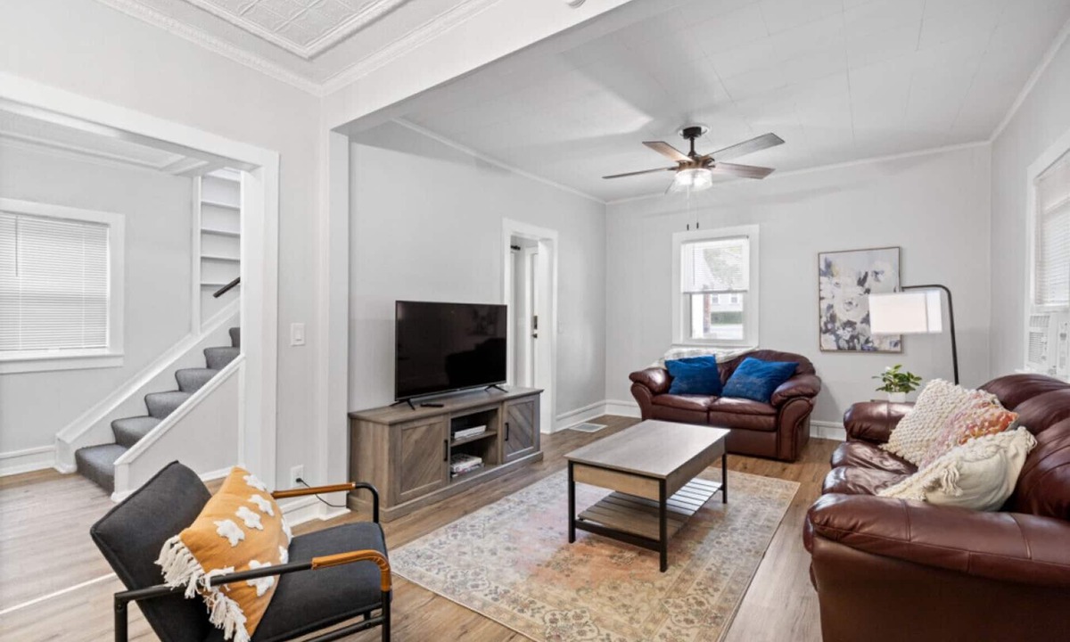 Fairport House | Village of Fairport - 2 BDRM w/Onsite Parking