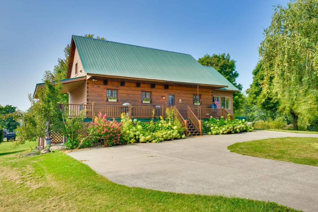 Fishers Landing House | Warm and Cozy Clayton Cabin Near St Lawrence River!