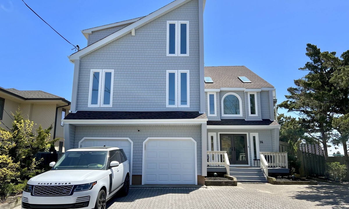Osbornsville House | Waterfront Home on Prime Location - Haven's Cove!