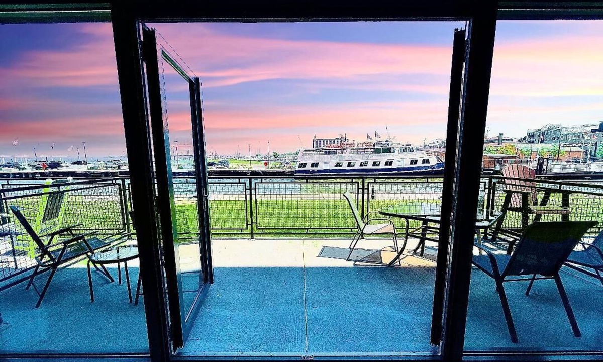 Sandusky Condo | Waterfront W/Patio Stunning Views of Cedar Point!