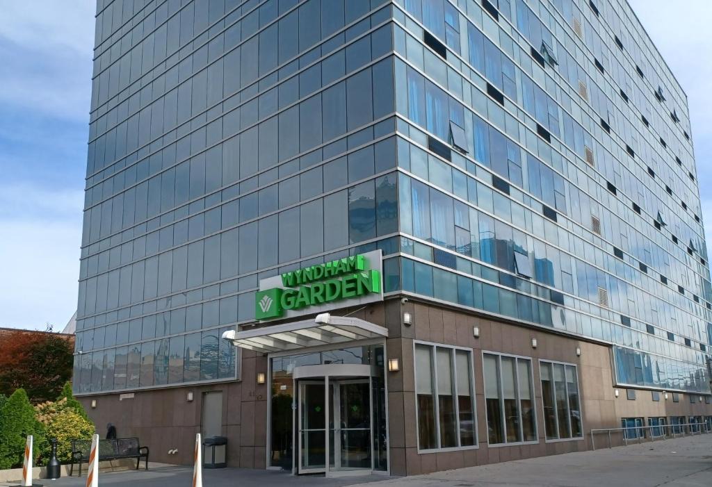 Wyndham Garden Long Island City | Hunters Point