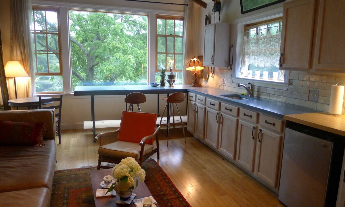 Perkasie House | Yaffa's Blue Heron Farm - Charming, lake side barn in Bucks County