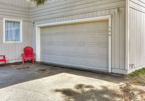 1 Mile to Downtown Bend from a large, spacious and well appointed accommodation!