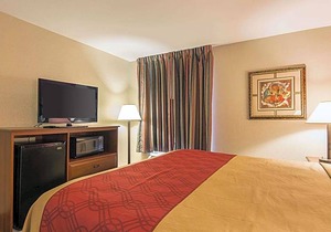 2-Star Hotel ∙ Econo Lodge Andrews AFB