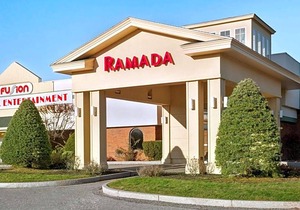 2-Star Hotel ∙ Ramada Hotel & Conference Center by Wyndham Lewiston