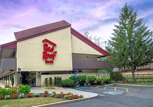2-Star Hotel ∙ Red Roof Inn Salem
