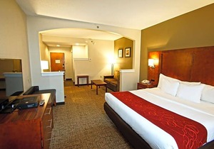 2-Star Hotel ∙ Comfort Suites Near University
