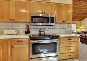 20 East Butte-Sunriver, Oregon: Hot Tub, BBQ, WiFi, SHARC Aquatics, Tubing Hill, Mt. Bachelor, Golf, Deschutes River, Tennis, Bike Paths