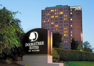 3-Star Hotel ∙ DoubleTree Suites by Hilton Hotel Boston - Cambridge