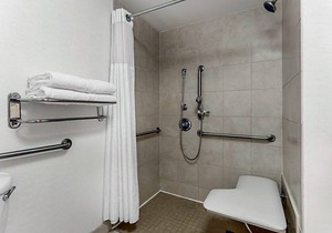3-Star Hotel ∙ Hilton Garden Inn Albany-SUNY Area