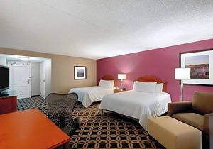 3-Star Hotel ∙ Hilton Garden Inn Auburn Riverwatch