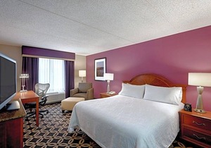 3-Star Hotel ∙ Hilton Garden Inn Auburn Riverwatch