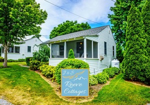 4th of 6 Premier Waterfront Vacation Rentals on Long Island NY in Wine Country of Famed North Fork