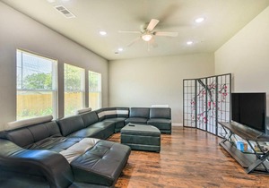 7 Mi to Ocean Family-Friendly Texas City Home!