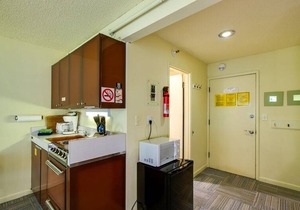 88SLL - Inexpensive - Economical - Kitchenette - Sleeps 2
