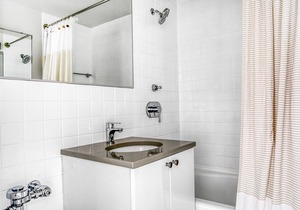 Amazing Back Bay 1BR w/W/D & Gym, near Copley T & Shops, by Blueground
