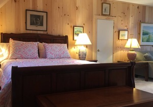 Apt 2 Studio apartment in downtown Stonington
