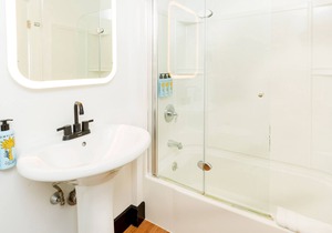 Aqua by American Beech - Rooftop Suite