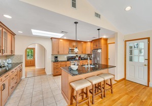 August Discount! Southampton Gem House